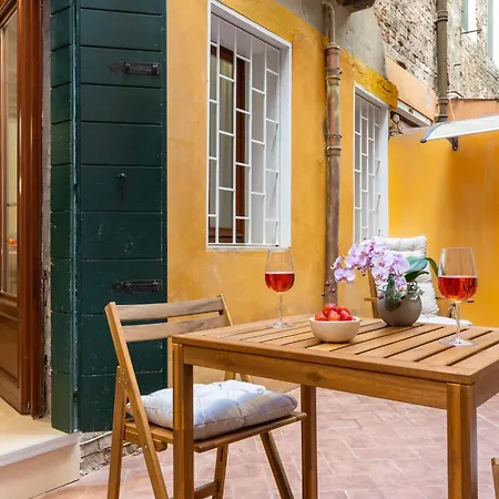 Lägenhet San Marco, Corte Privata, Nuovo, Adatto Per Coppia