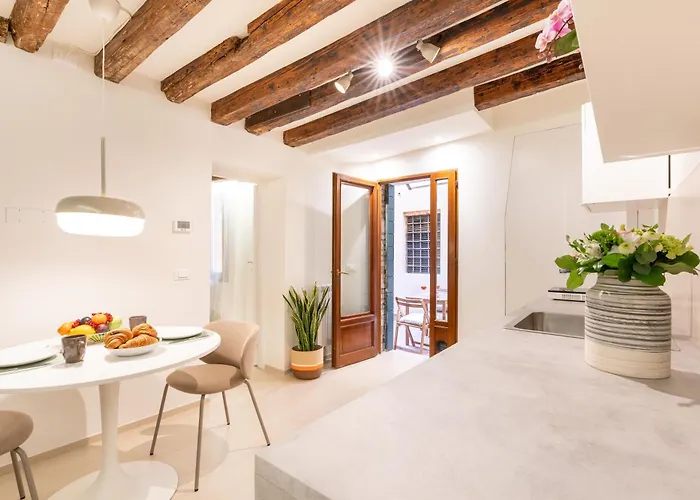 Apartman San Marco, Corte Privata, Nuovo, Adatto Per Coppia *